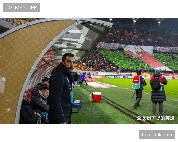 费耶诺德锋线爆发助球队关键取胜，状态强势回暖